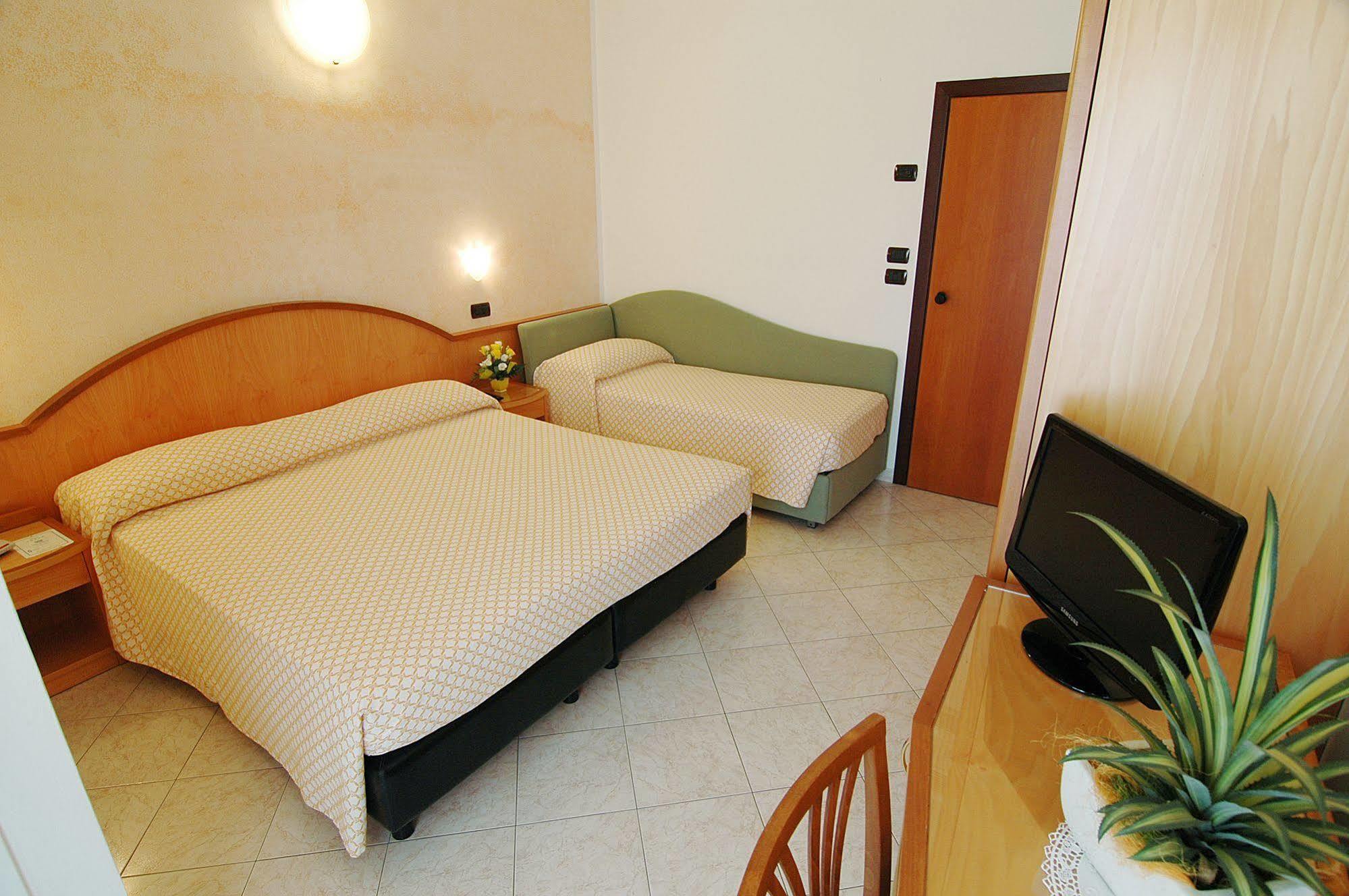 Hotel Adele Bellaria-Igea Marina Dış mekan fotoğraf