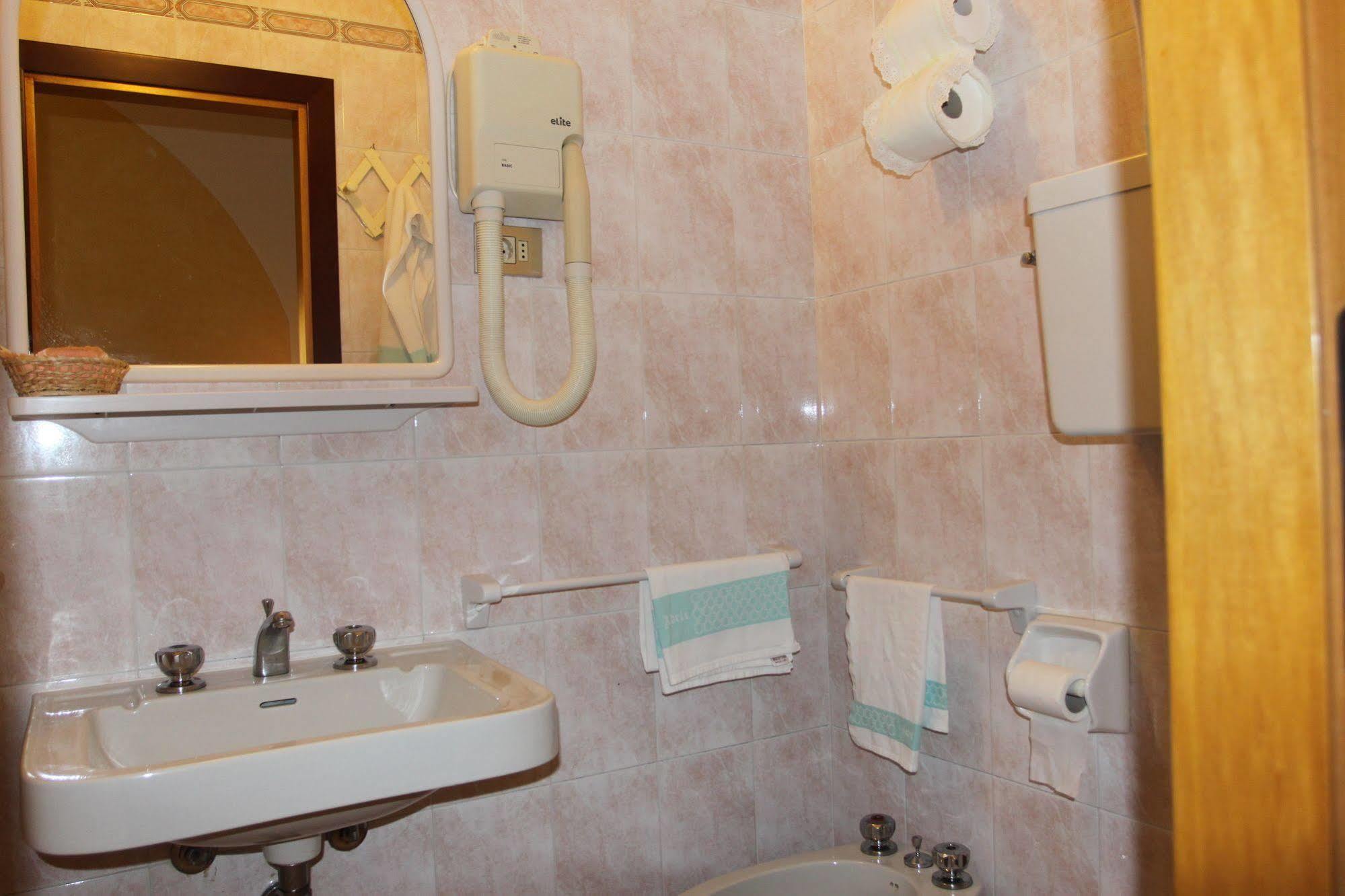Hotel Adele Bellaria-Igea Marina Dış mekan fotoğraf