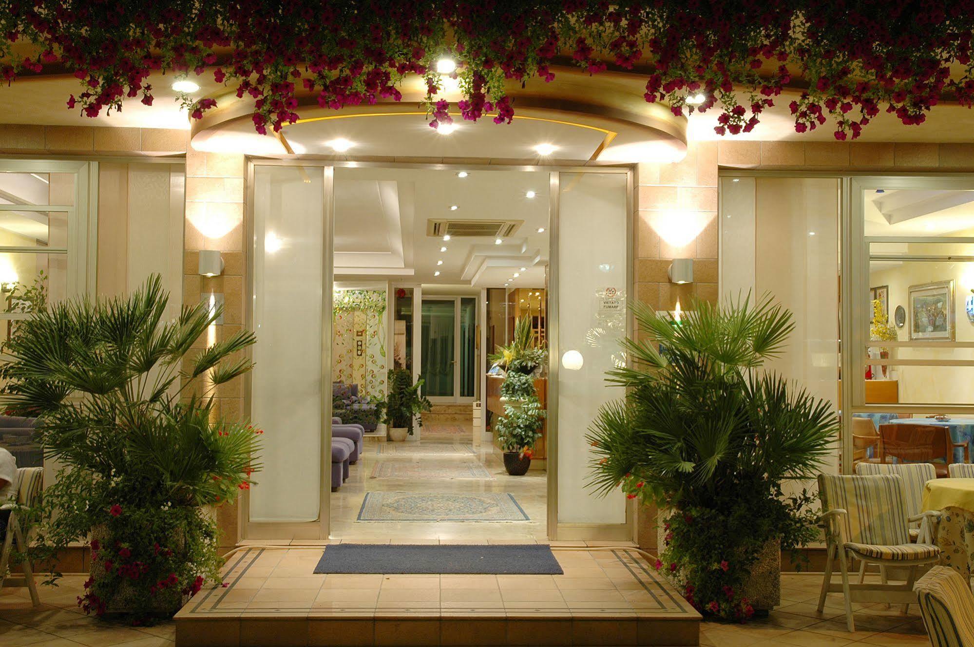 Hotel Adele Bellaria-Igea Marina Dış mekan fotoğraf